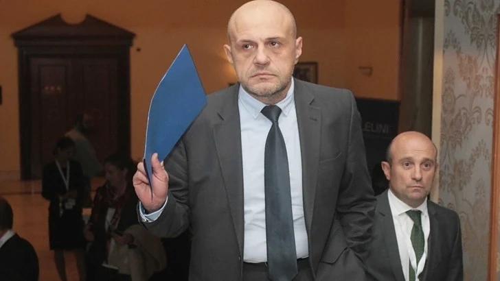 Томислав Дончев: Суровата истина е, че ние се движим в планината