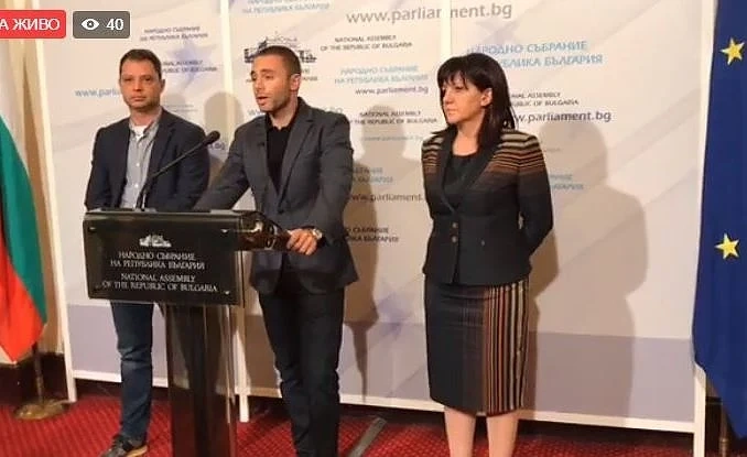 Делян Добрев подаде оставка