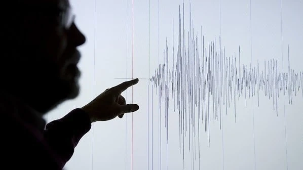 Земетресение с магнитуд 5,8 разлюля Атлантическия океан