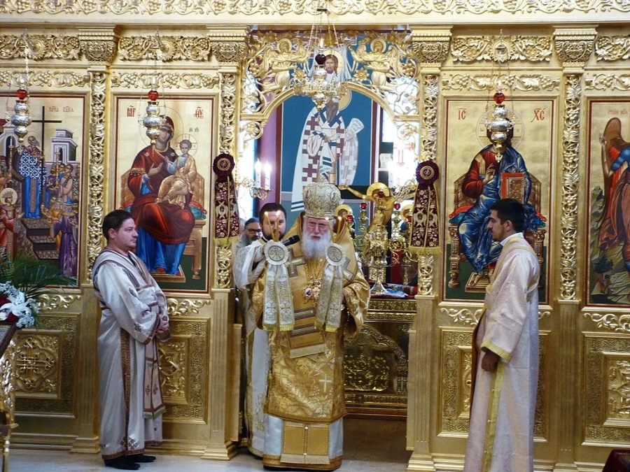  Патриархът освети новия православен храм „Въздвижение на Светия Кръст Господен“ в квартал Лозенец