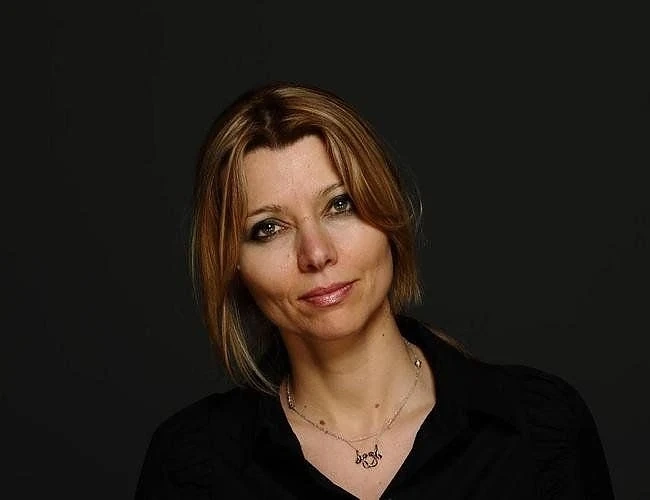 Елиф Шафак призна, че е бисексуална