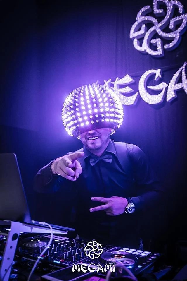 Богинята на нощния живот в София Megami Club-Hotel Marinela се завърна с бляскава визия