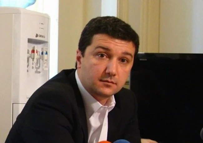 Драгомир Стойнев: Без реформи заложените в бюджета допълнителни милиарди ще потънат 