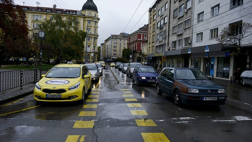  Впечатления и страсти около новата забележителност на улица \