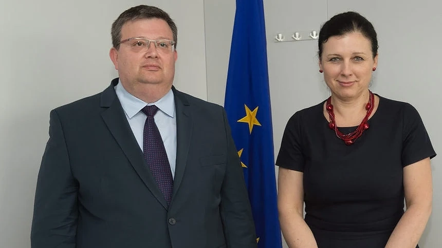 Вера Юрова: Искаме да видим, че борбата с корупцията е невъзвратима