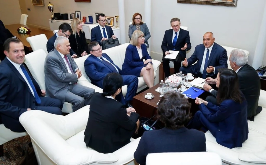 Бойко Борисов обсъди Председателството с еврокомисари 