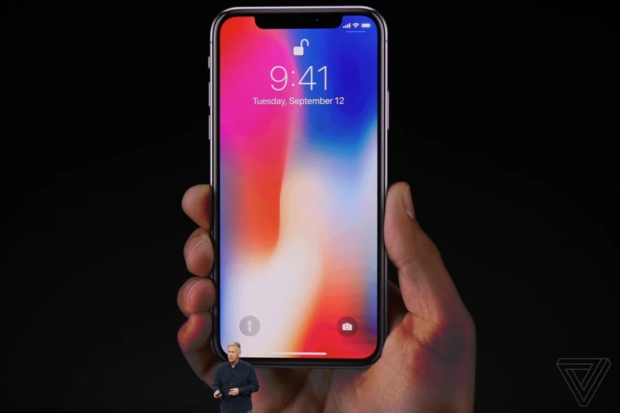 От утре Мтел стартира продажбите на iPhone X