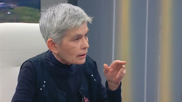 Велислава Дърева: Петър Младенов никога не е казвал „Да дойдат танковете“