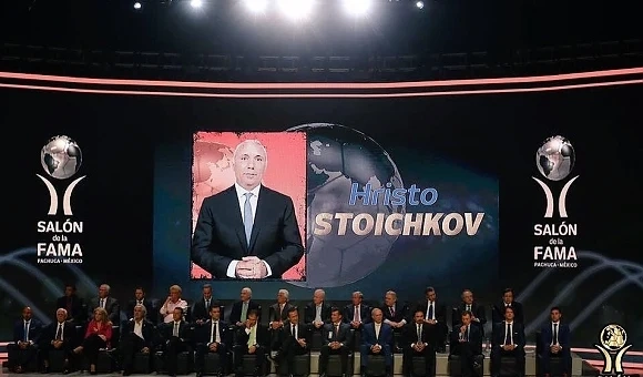  Забраниха на Стоичков да присъства на звездна церемония