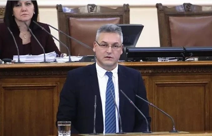 БСП няма да иска оставката на Иво Христов