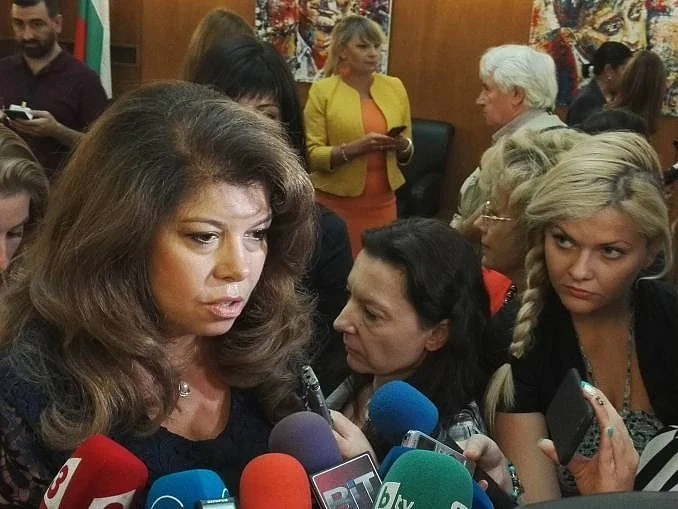 Илияна Йотова: В България има остър дефицит на добри новини
