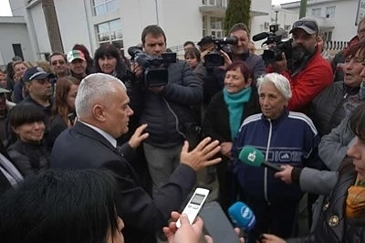Пожарната в Брусарци остава