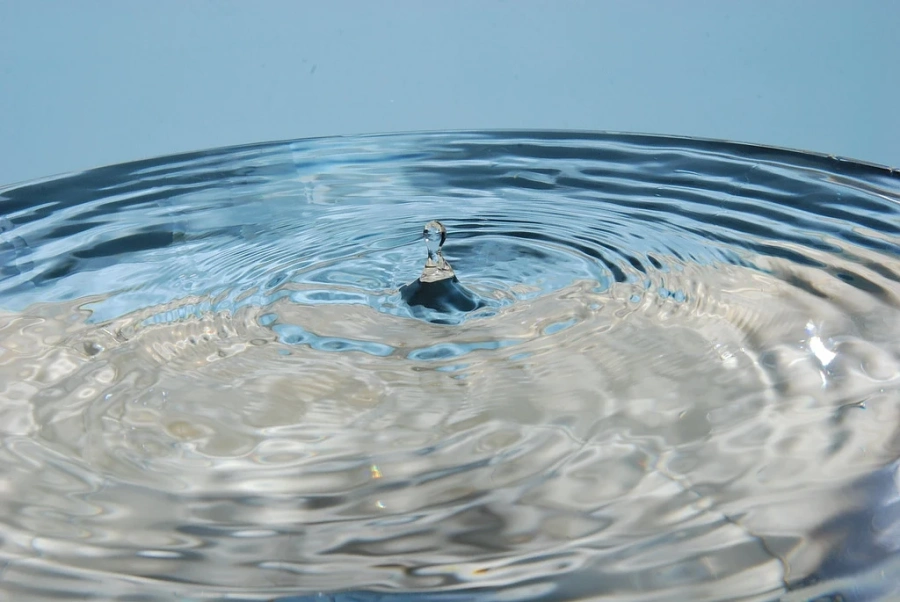 Над 90% от българите в градовете купуват бутилирана вода