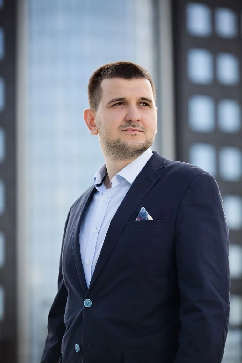 България се управлява от отявлени комунисти и левичари