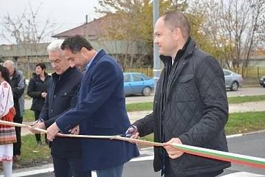 Ремонтиран път в Стралджа