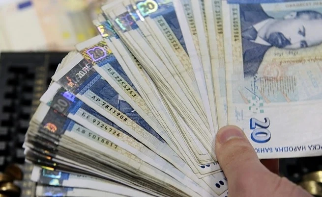 БСК настоява минималната работна заплата да не е по-висока от 42-43% от средната