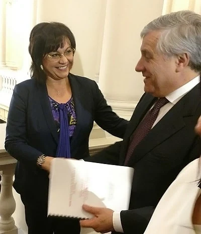 Корнелия Нинова връчи на Таяни визията на социалистите за бъдещето на Европа
