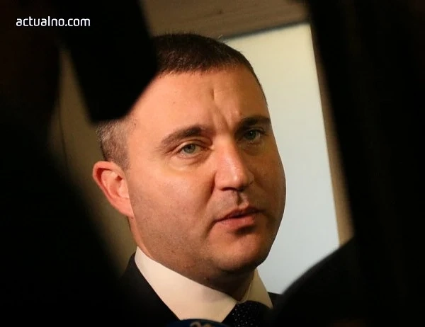 Горанов: Държавата не трябва да отделя пари за \