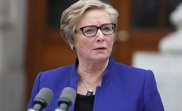 Вицепремиерът на Ирландия подаде оставка заради правителствената криза