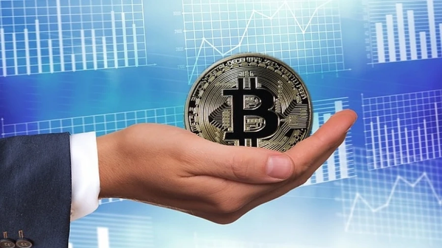 Bitcoin няма спиране, премина $10 000