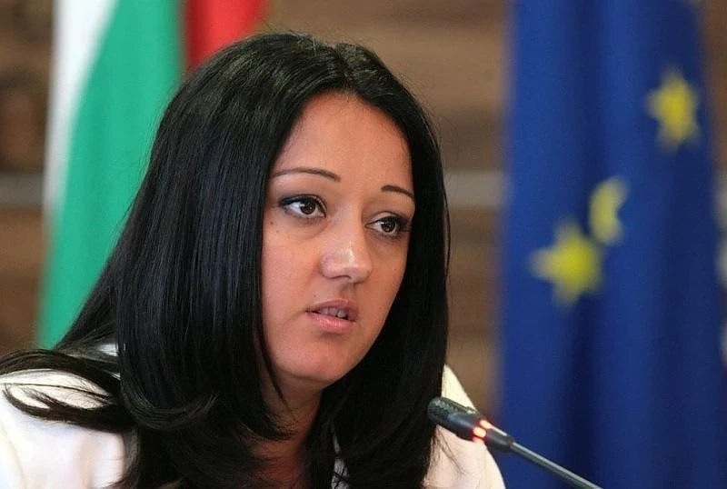 Павлова пред Ройтерс: Връзките със Западните Балкани са съществени за мира в ЕС
