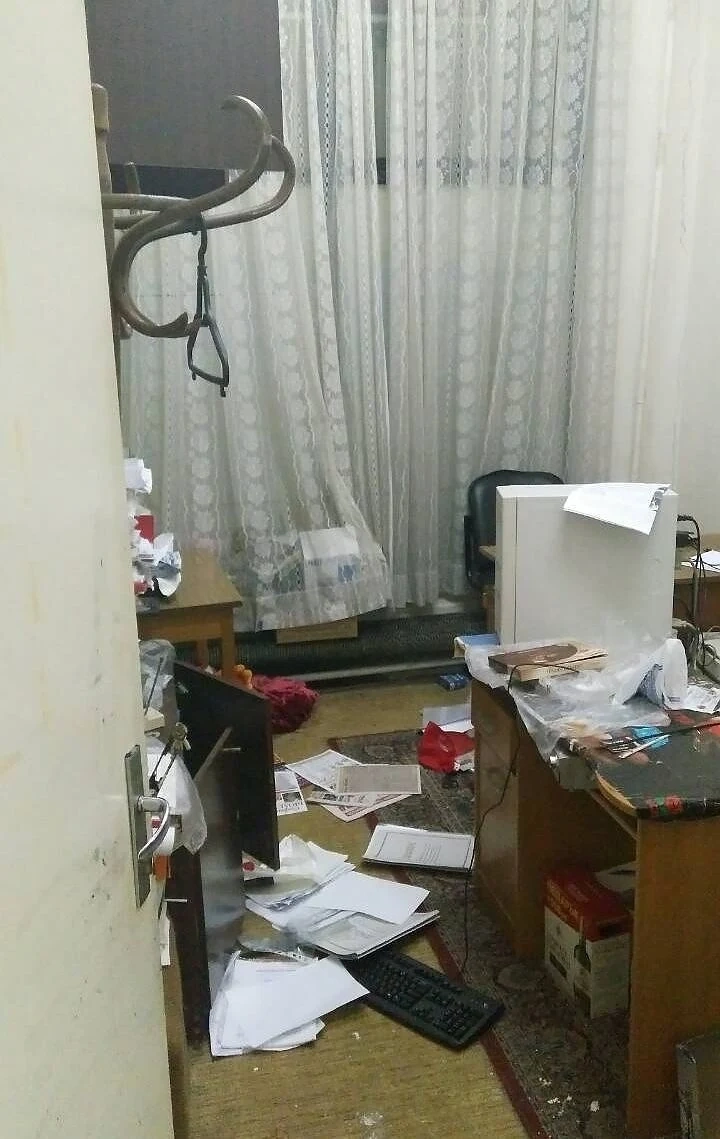Разбиха и ограбиха клуба на БСП в \
