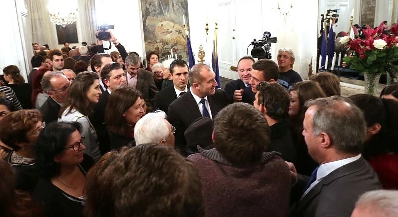 Радев: Благодаря на съпругата ми, че българският ще е матуритетен език във Франция