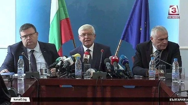 Ананиев, Радев и Цацаров: Започват мащабни проверки по всички държавни и общински болници
