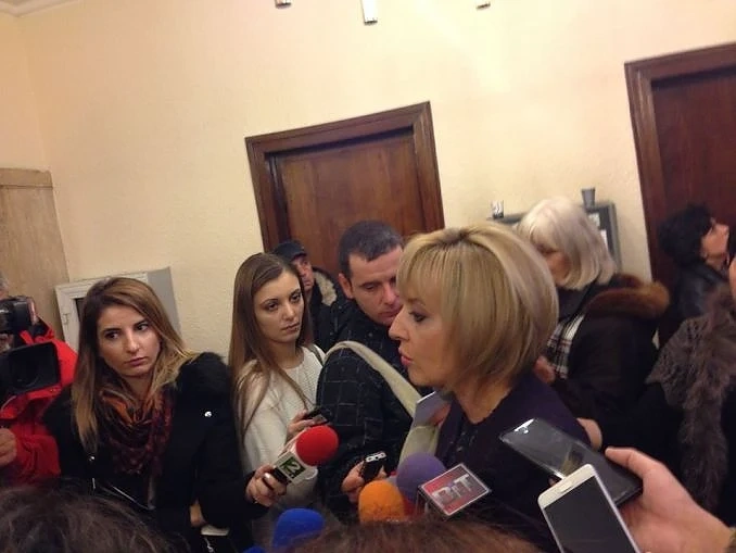 Мая Манолова: За „Топлофикация“ гражданите са крепостни селяни