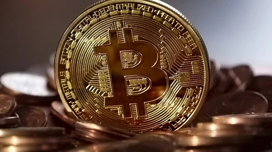 Bitcoin вече струва над 14 хил. долара