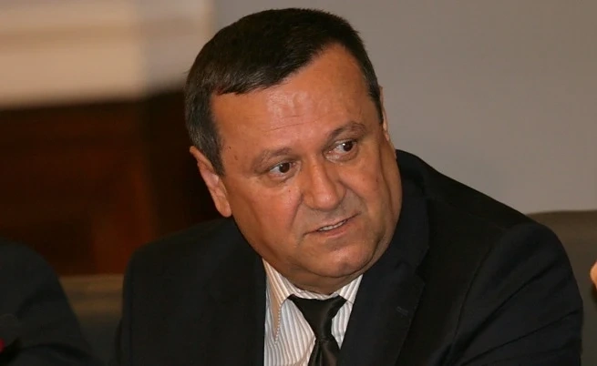 Адемов: Здравеопазването не е сбор от цифри 