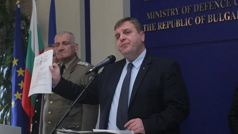 Вдигат заплатите на военнослужещите  