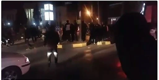 Жертвите на кървавите протести в Иран вече са 22