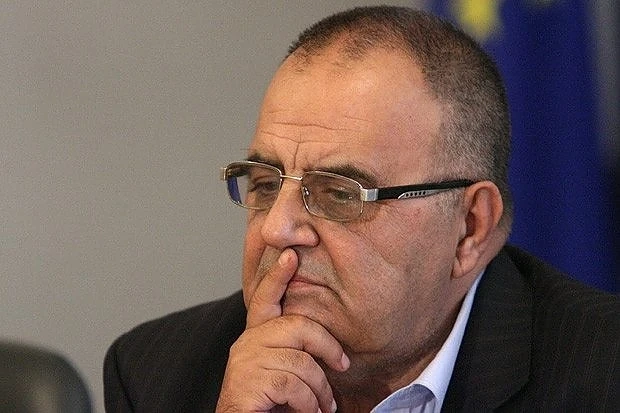 Божидар Димитров влиза в политиката 