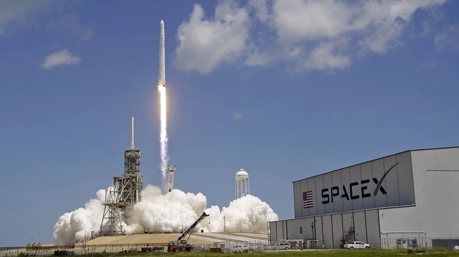 SpaceX изстреля в Космоса секретен държавен сателит