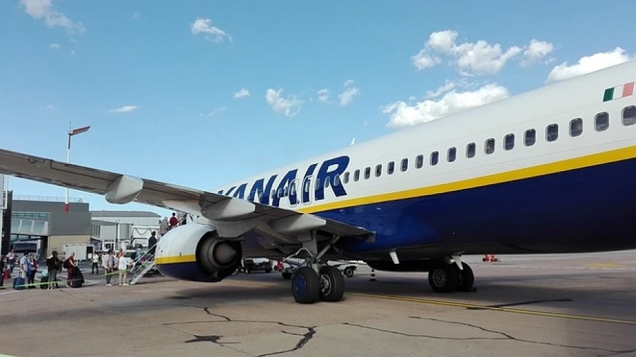 Ryanair забранява втората ръчна чанта oт 15 януари