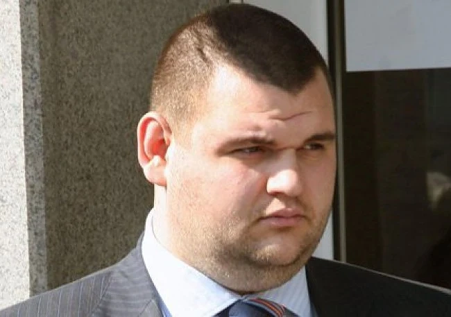 Пеевски се сдоби с изба, бивша резиденция на Живков