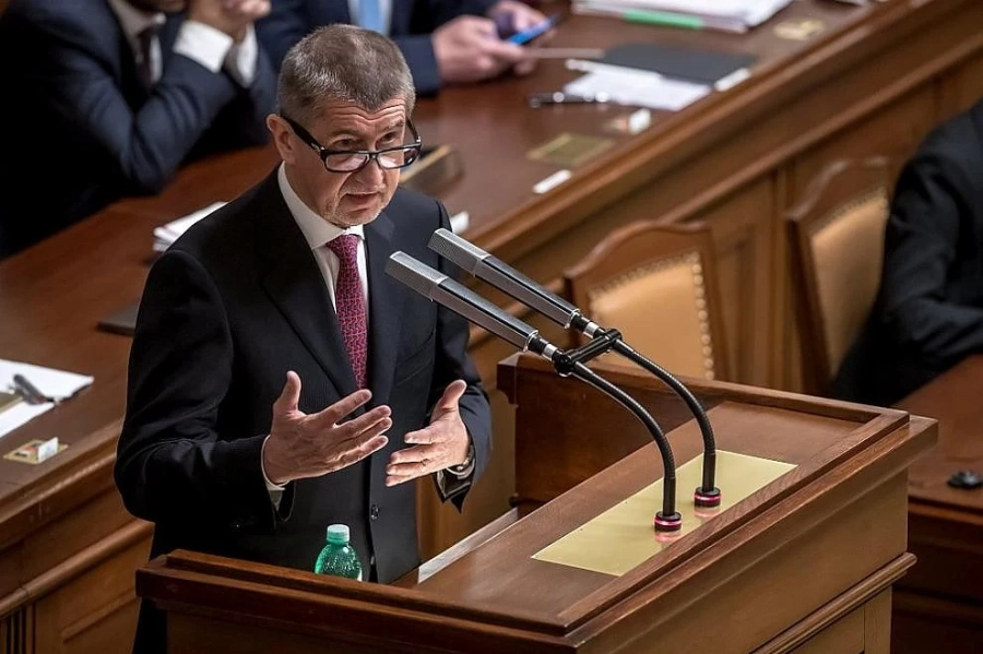 Чешкото правителство подаде оставка