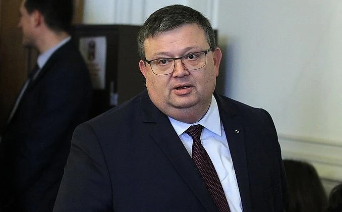 Цацаров разпореди проверка на осъдените бегълци от правосъдието