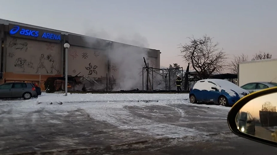 Изгоря популярно заведение в София
