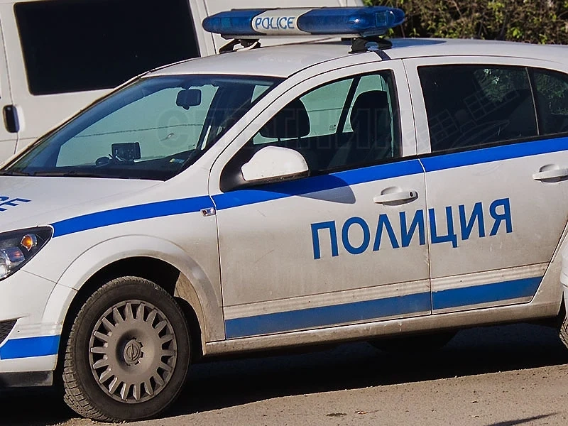 Мъж намушка с нож съпругата си в Троян, мъртва е