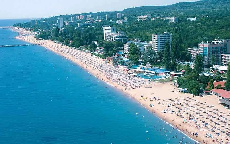 Интернет портал: България е страна с чисто и топло море, идеална за почивка с деца