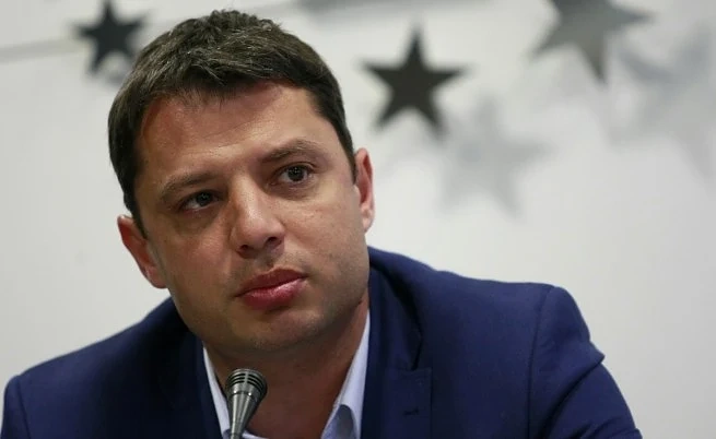 КС: Решението за отхвърляне на оставката на Делян Добрев е противоконституционно