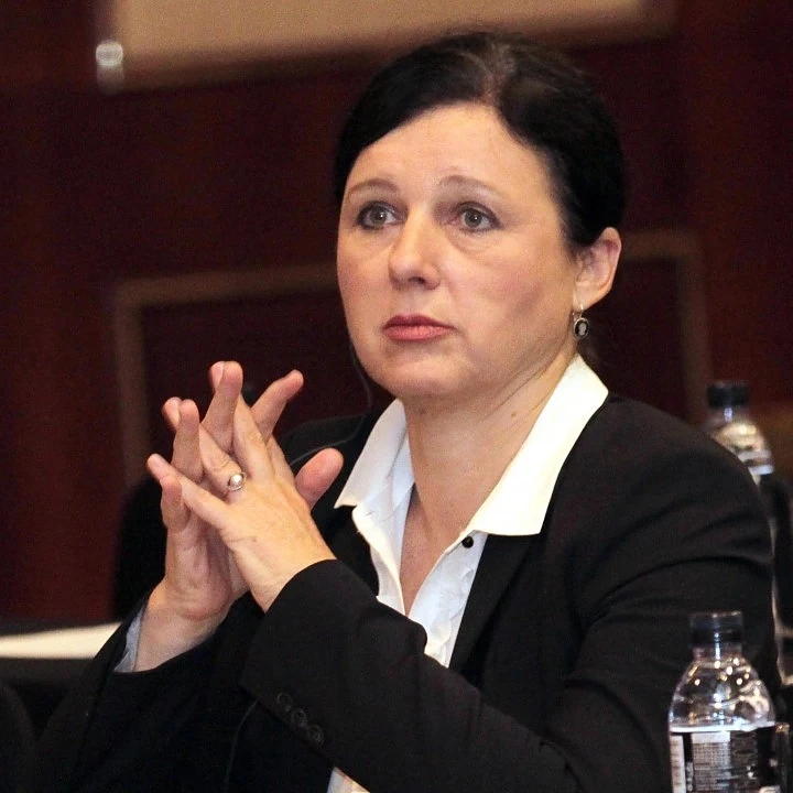 Нашенка прати „кърваво” писмо на еврокомисар в Брюксел