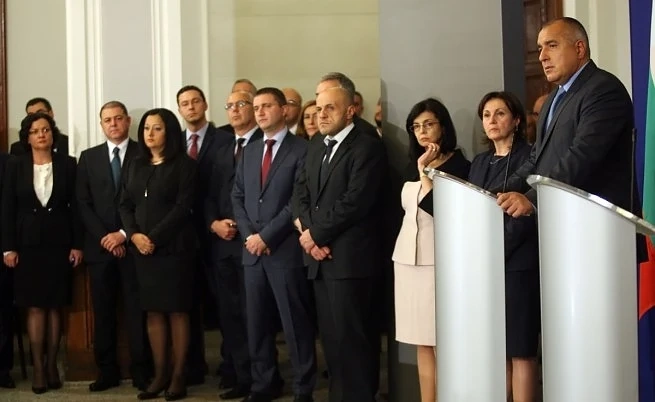 Каракачанов, Дончев и Павлова - най-одобряваните министри