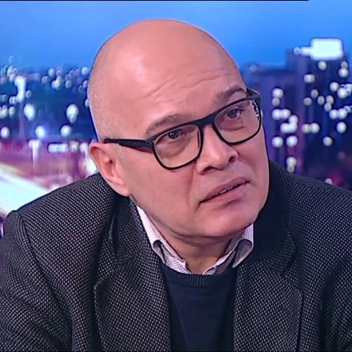 Тихомир Безлов: Гинка Върбакова е подставено лице