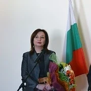 Русинова: На всеки 10 работника един ще е шеф