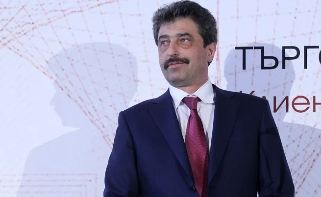 Цветан Василев поиска спиране на делото за КТБ