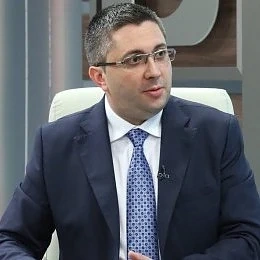 Нанков: 100 млн. лв. годишно се дават за запълване на дупки