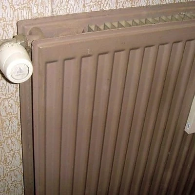 КЕВР остави парното и топлата вода на същите цени до юли